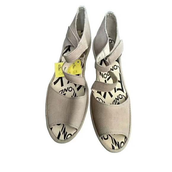 FLY LONDON PONA gray Wedge heel peep toe sandals size 39 8 8.5 NWT - Picture 3 of 12